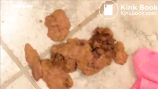 Shorts poop - video 8