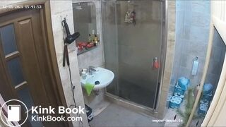 Woman pooping in Toilet 206