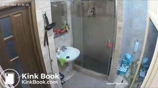 Woman pooping in Toilet 206