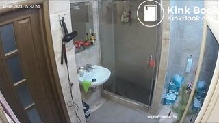 Woman pooping in Toilet 206