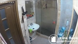 Woman pooping in Toilet 206