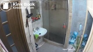 Woman pooping in Toilet 206