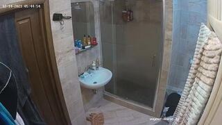 Woman pooping in Toilet 199