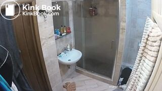 Woman pooping in Toilet 199