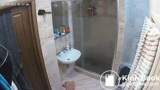 Woman pooping in Toilet 199
