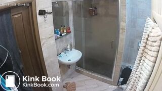 Woman pooping in Toilet 199