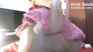 Scat girl plays with her ass very dirty