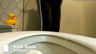 Pooping slut - video 2