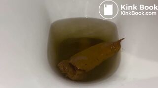 Amateur girl pooping - video 8