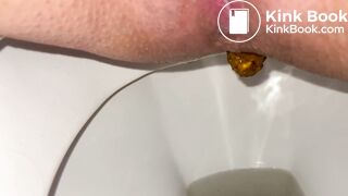 Amateur girl pooping - video 8