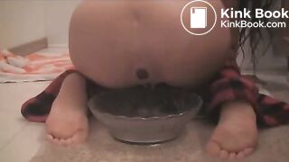 Young american chick drops a stinky load