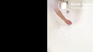 beautiful girl shitting - video 2