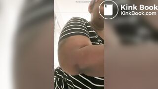 She In the Gym and she needs to SHIT