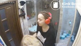 Woman pooping in Toilet 183