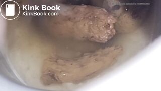 Girl Pooping & Farting Public