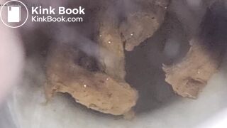 Girl Pooping & Farting Public