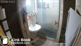 Woman pooping in Toilet 186