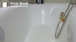 girl pooping - video 220