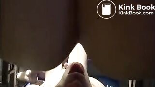 Chinese femdom scat 109 笼子里的男奴被喂食大便