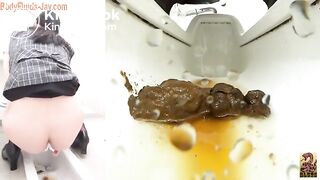 Asian girls pooping 4