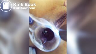 You can see her shit in her asshole?