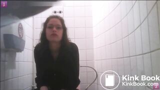 Pooping face