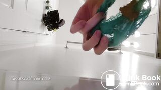 Close up toilet pooping