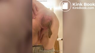 Girls shiting 2. She is fat