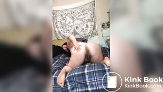 Bbw poop on bed