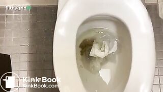girl public pooping