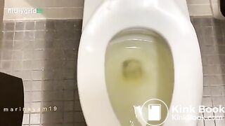 girl public pooping