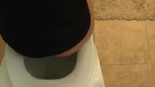 girl toliet - video 2