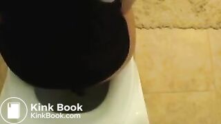 girl toliet - video 2