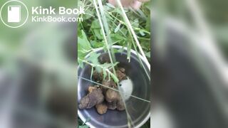 Leoslut is a human pooper scooper