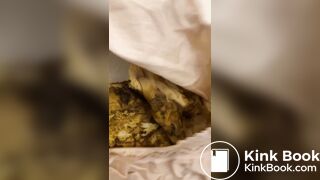 I found a 1eaked woman’s pants & pad