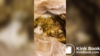 I found a 1eaked woman’s pants & pad