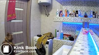 Woman pooping in Toilet 163