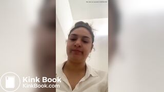 ... girl loud plops in toilet