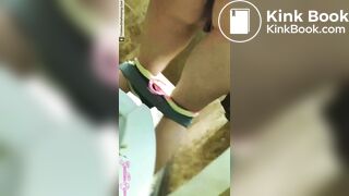 Girl toilet shit - video 3