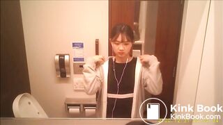 Japanese cute girl pooping - video 4