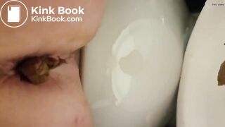 scat,,, a crackling and grunting close up poop