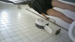korean girl poop