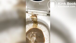 girl diarrhea selfie - video 3