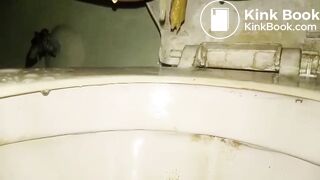 Asian girl shitting - video 8