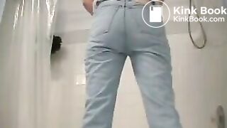 RUNNY SHIT IN LIGHT BLUE JEANS