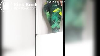 beautiful black shitting - video 4