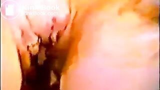 Panty poop girl (Old video)