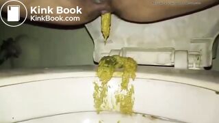 Girl shitting again