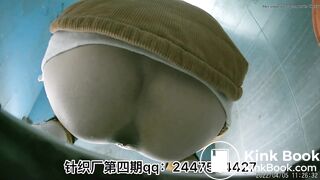 The girl defecated heavily in the toilet 20 - video 2