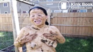 I AM DUNG rubbing shit on herself for the neighbours